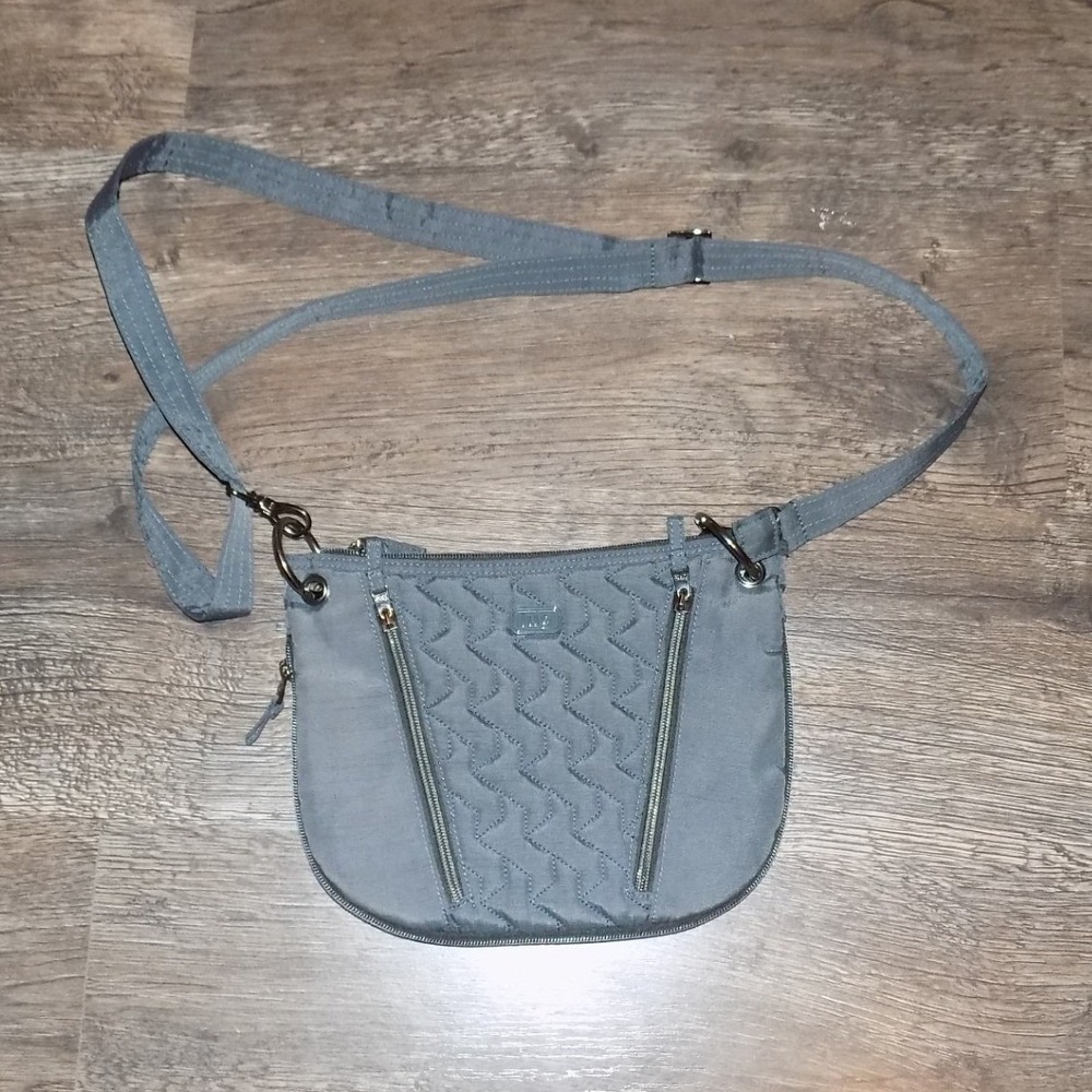 Lug Swivel Crossbody Bag Womens Small‎ Grey Excellent Quilted Travel Organizer